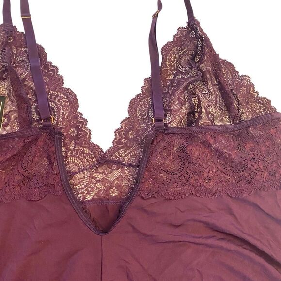 The Escante Collection plus size 3X maroon lace chemist top - Picture 6 of 6